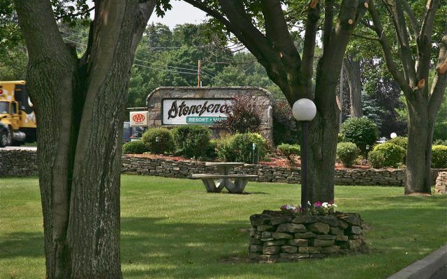 Stone Fence Resort Sign